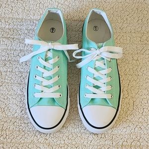 Mint Blue Women's Canvas Sneakers Lace-up Low Top Shoes - Like New